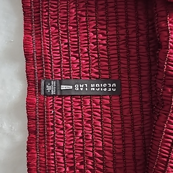 Design Lab Off the Shoulder Velvet Burgundy Crop Top - Picture 3 of 4